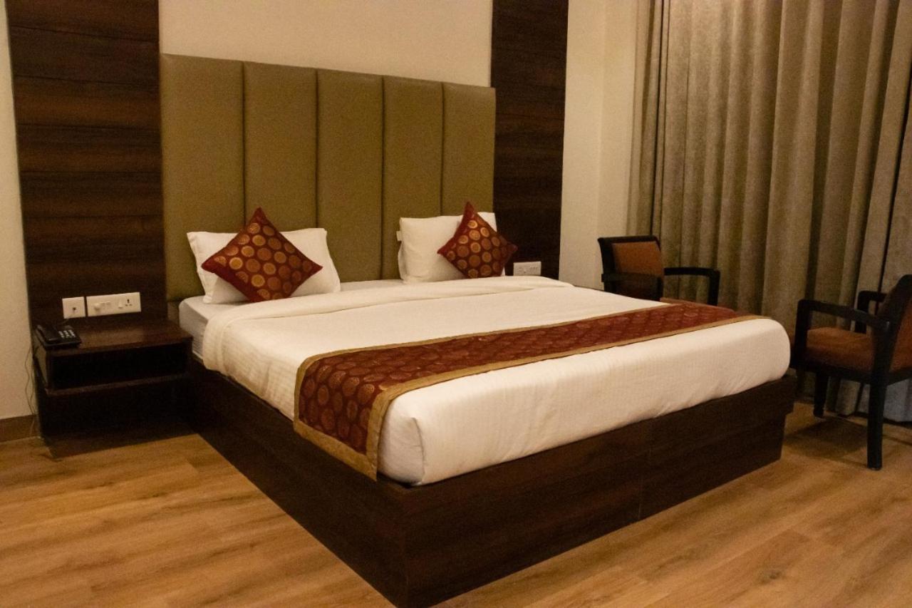 Hotel Sourav Park Inn Agra Agra  Dış mekan fotoğraf